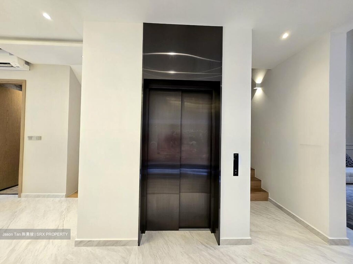 Shrewsbury Road (D11), Terrace #513703131